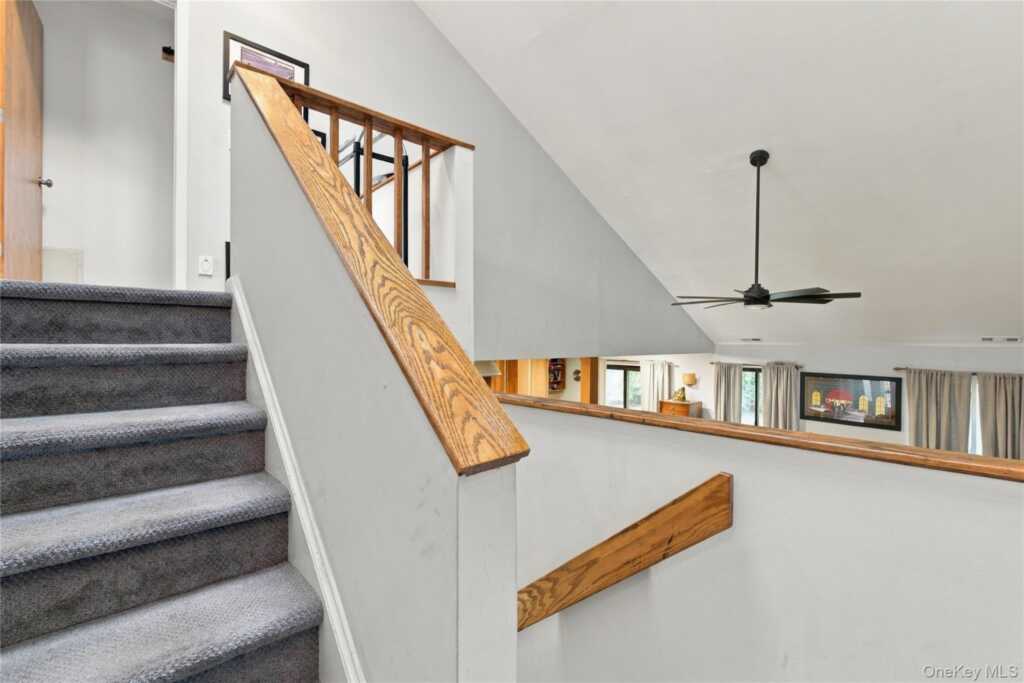 22 Village Green, Rye, NY 10573 - Photo 9 of 28