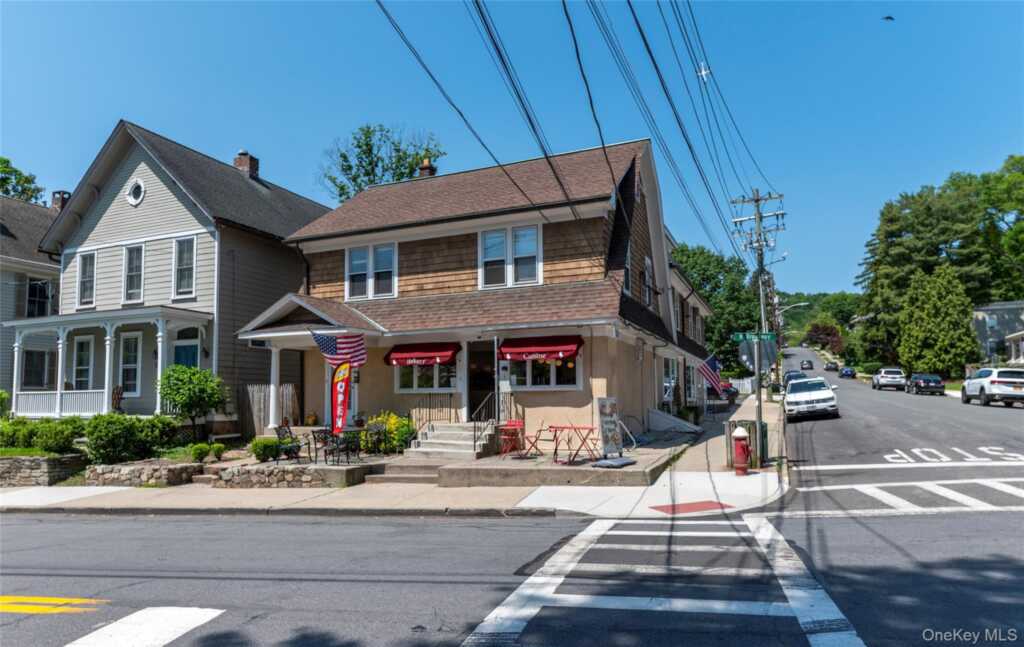 326 N Broadway, Unit #Apt 2, Nyack, NY 10960