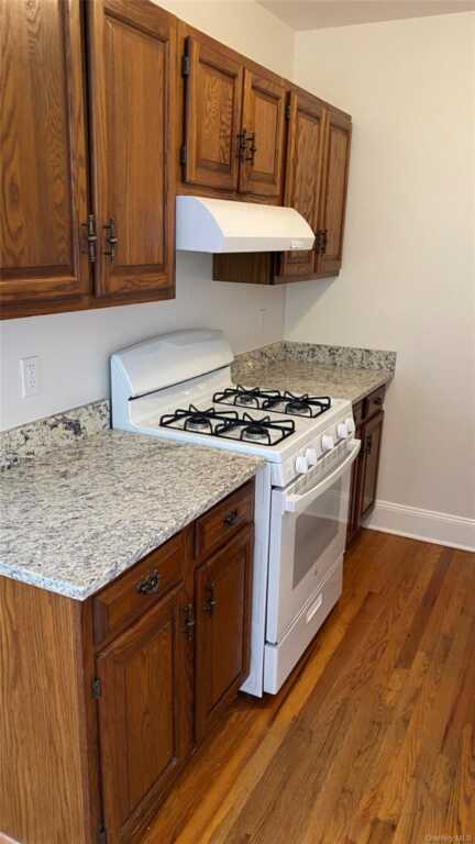 326 N Broadway, Unit #Apt 2, Nyack, NY 10960 - Photo 8 of 21