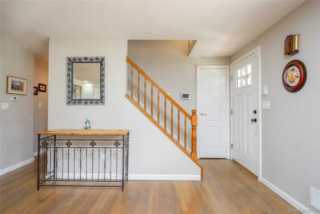 7 Virginia Street, New City, NY 10956 - Photo 10 of 49