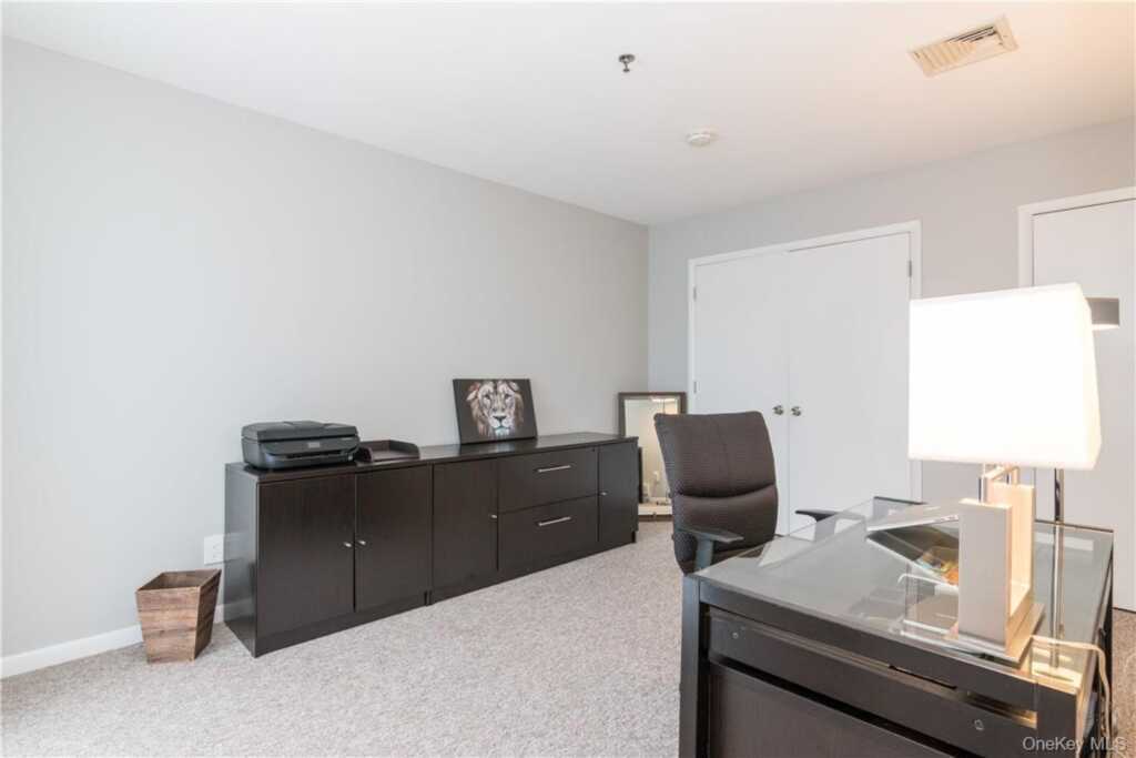 100 Chatterton Avenue, Unit #6, White Plains, NY 10606 - Photo 10 of 16