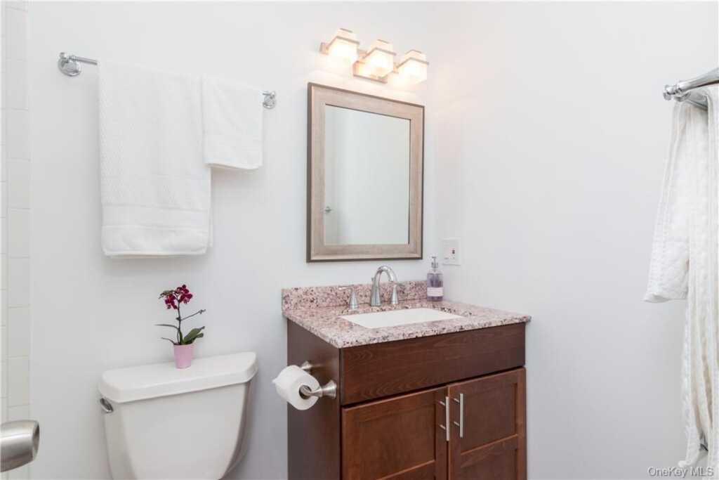 100 Chatterton Avenue, Unit #6, White Plains, NY 10606 - Photo 11 of 16