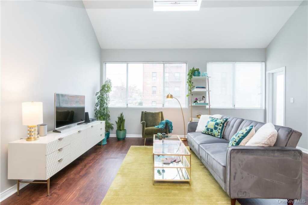 100 Chatterton Avenue, Unit #6, White Plains, NY 10606 - Photo 3 of 16