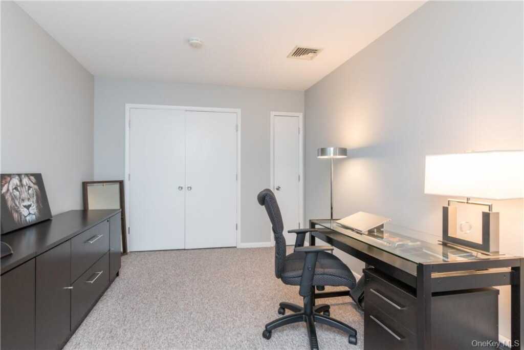 100 Chatterton Avenue, Unit #6, White Plains, NY 10606 - Photo 5 of 16