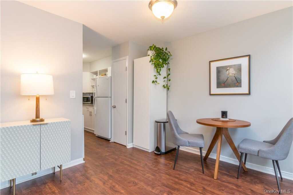 100 Chatterton Avenue, Unit #6, White Plains, NY 10606 - Photo 6 of 16