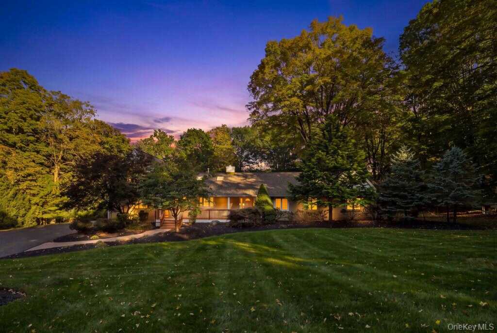 27 Mayer Drive, Suffern, NY 10901 - Photo 2 of 33