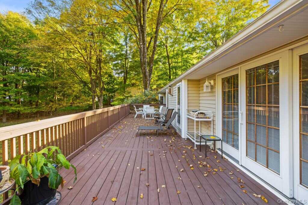 27 Mayer Drive, Suffern, NY 10901 - Photo 22 of 33