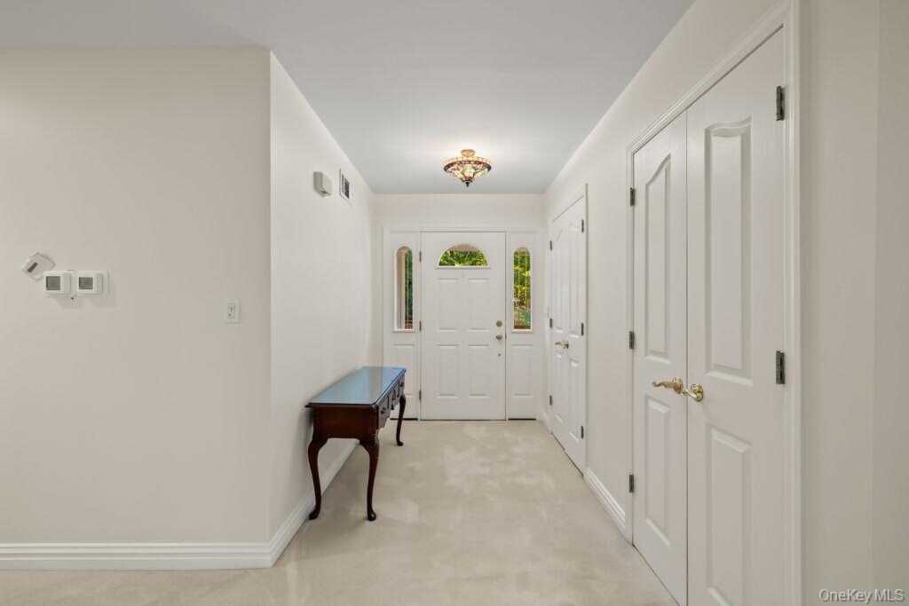 27 Mayer Drive, Suffern, NY 10901 - Photo 5 of 33