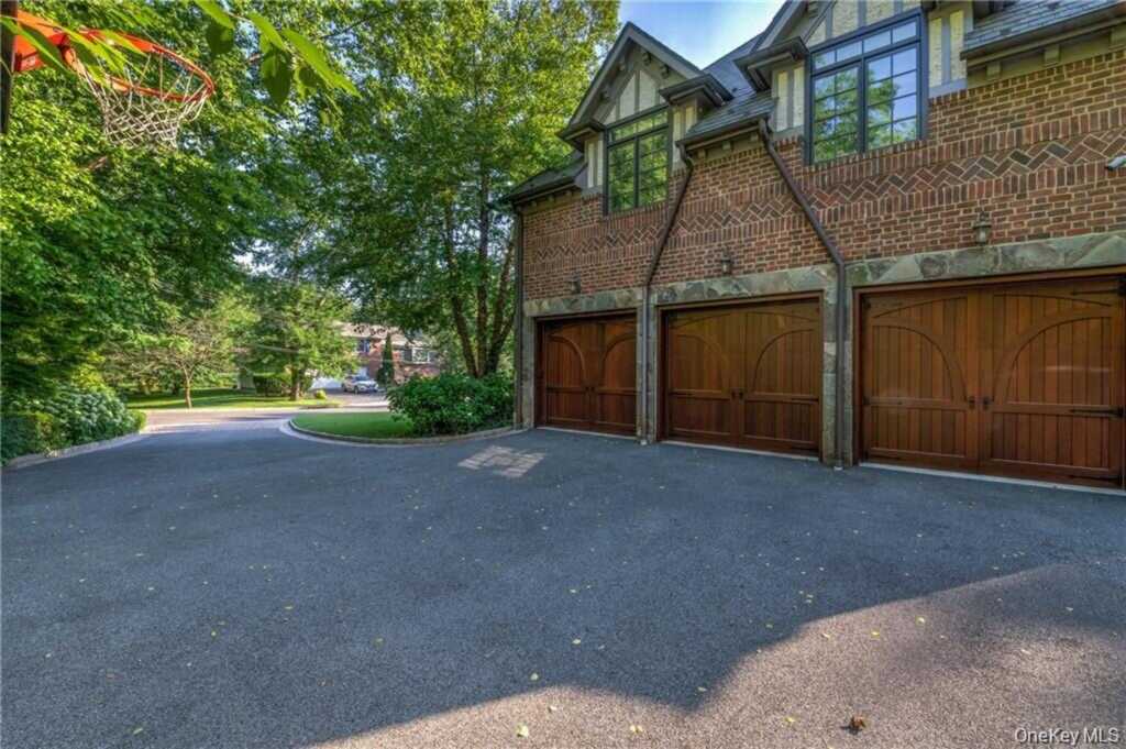 270 Trenor Drive, New Rochelle, NY 10804 - Photo 35 of 35