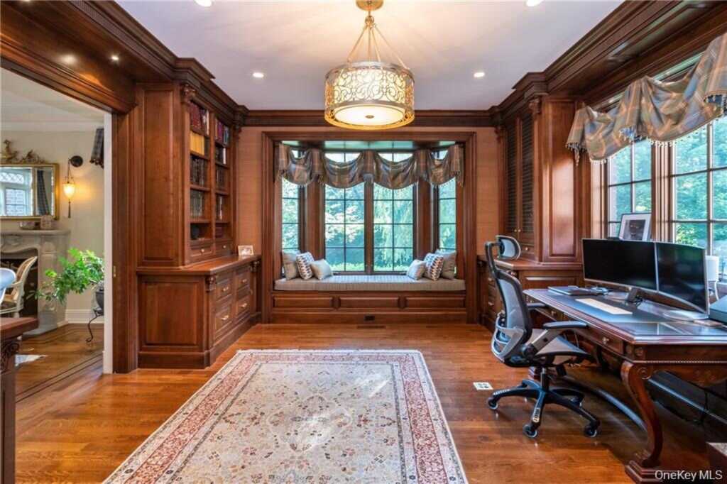270 Trenor Drive, New Rochelle, NY 10804 - Photo 5 of 35