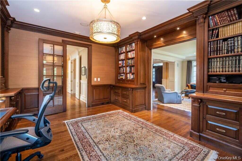 270 Trenor Drive, New Rochelle, NY 10804 - Photo 6 of 35