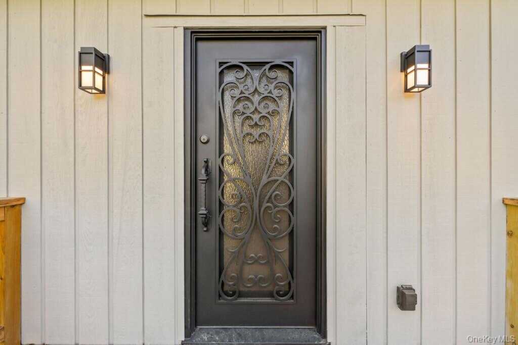 58 Burda Avenue, New City, NY 10956 - Photo 3 of 50