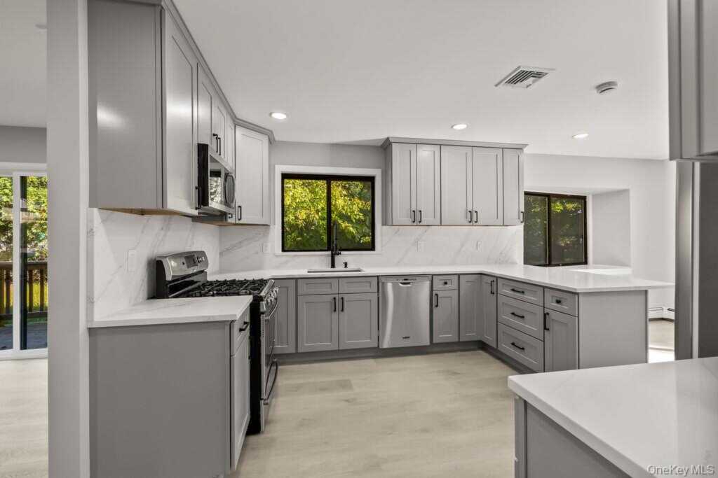 58 Burda Avenue, New City, NY 10956 - Photo 9 of 50