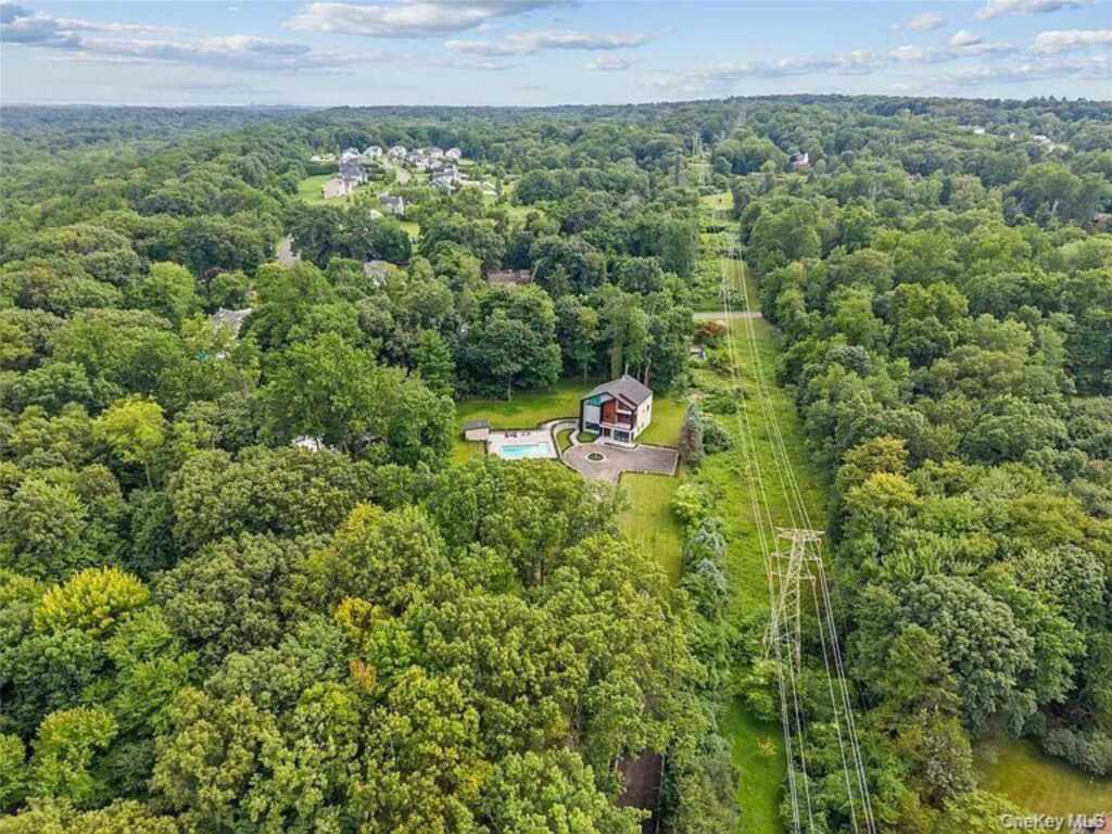 408 Buena Vista Road, New City, NY 10956 - Photo 37 of 46
