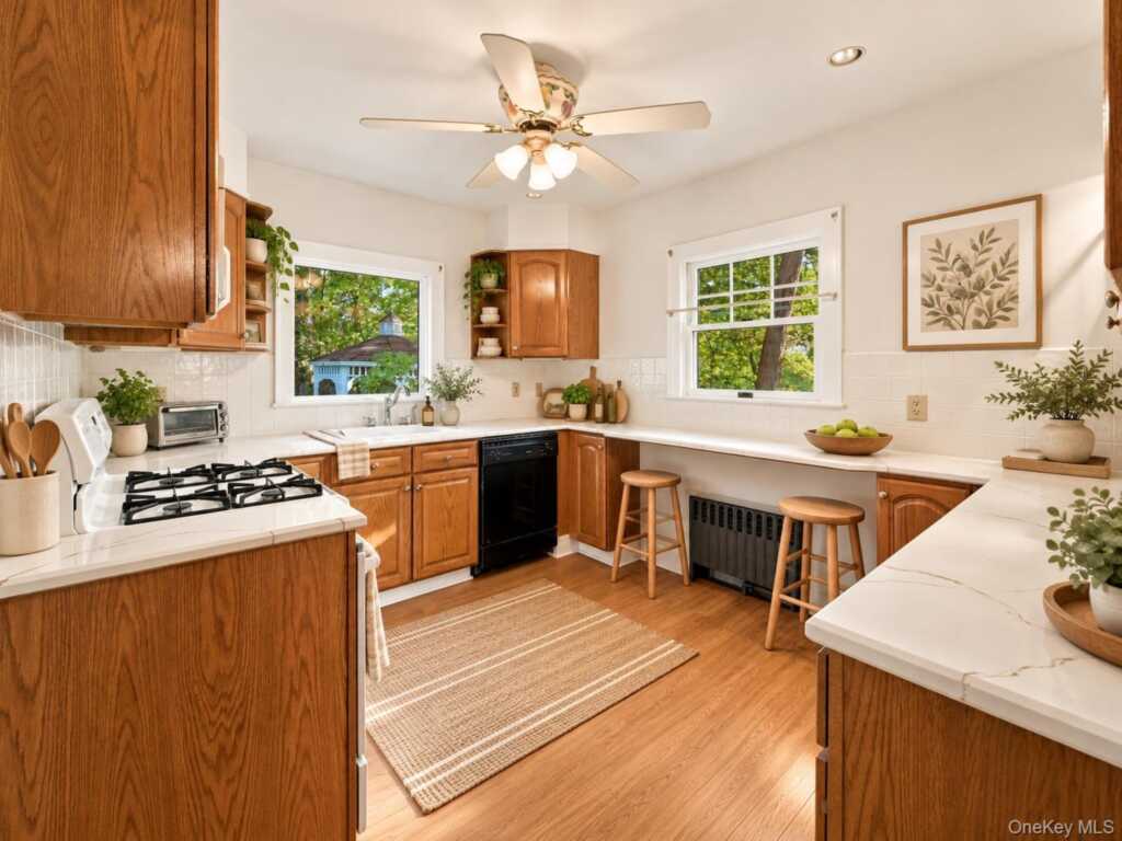 34 General Heath Avenue, White Plains, NY 10603 - Photo 12 of 44