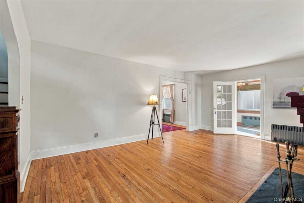 34 General Heath Avenue, White Plains, NY 10603 - Photo 19 of 44