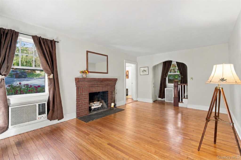 34 General Heath Avenue, White Plains, NY 10603 - Photo 21 of 44