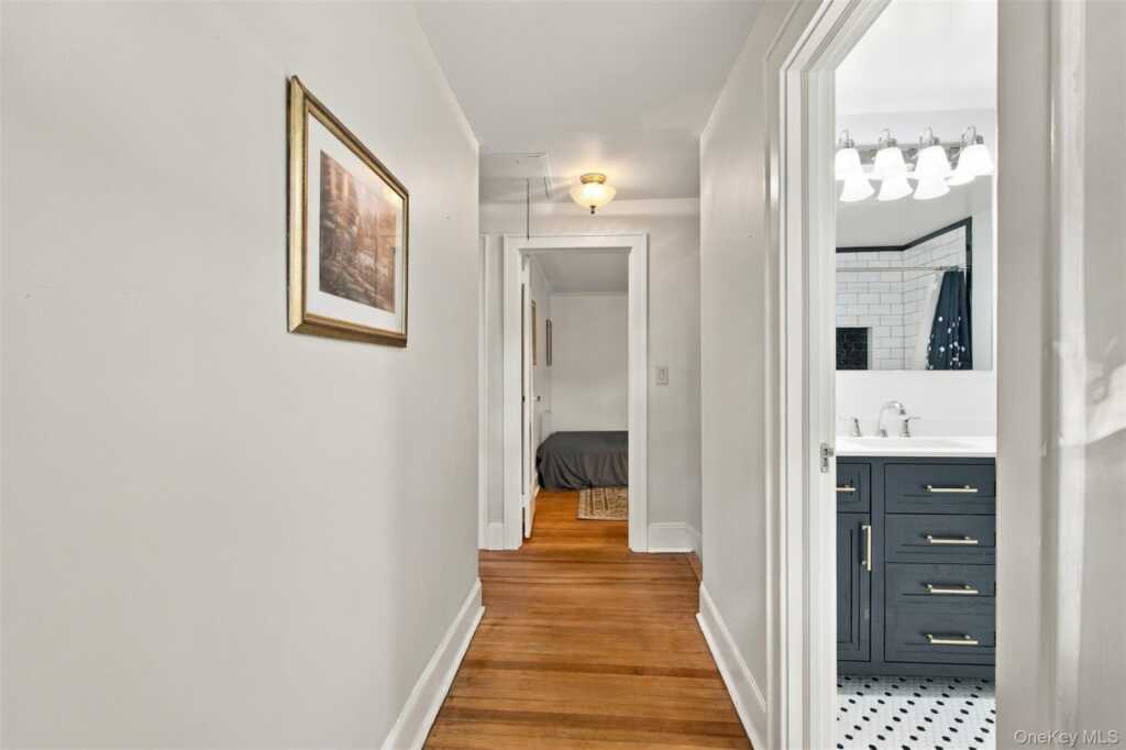 34 General Heath Avenue, White Plains, NY 10603 - Photo 35 of 44