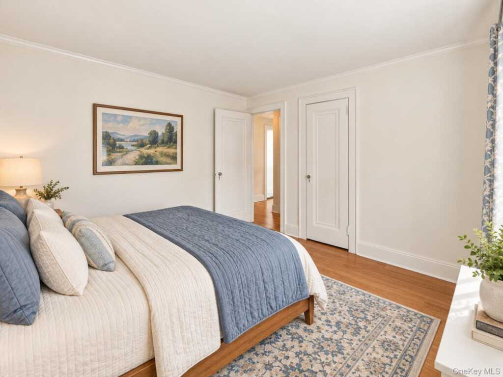 34 General Heath Avenue, White Plains, NY 10603 - Photo 6 of 44