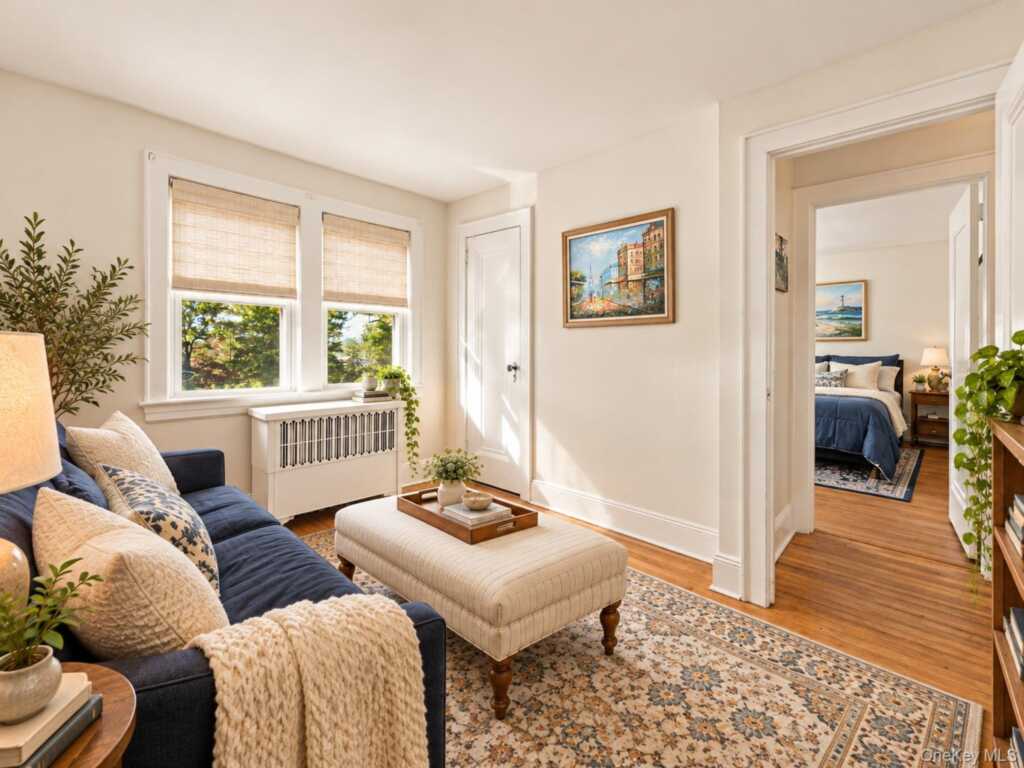 34 General Heath Avenue, White Plains, NY 10603 - Photo 8 of 44