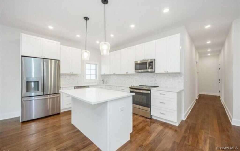 142 Maple Avenue, Rye, NY 10580 - Photo 2 of 25