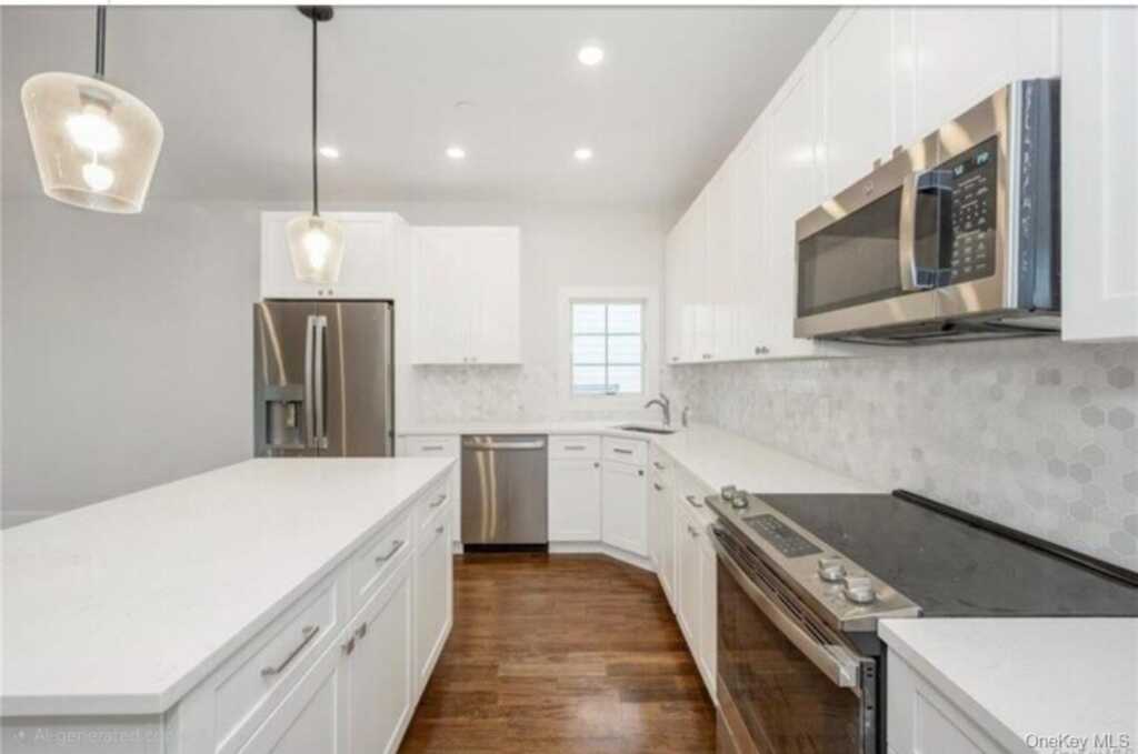 142 Maple Avenue, Rye, NY 10580 - Photo 3 of 25
