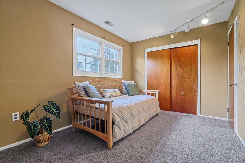 40 Lake Nanuet Drive, Nanuet, NY 10954 - Photo 19 of 25