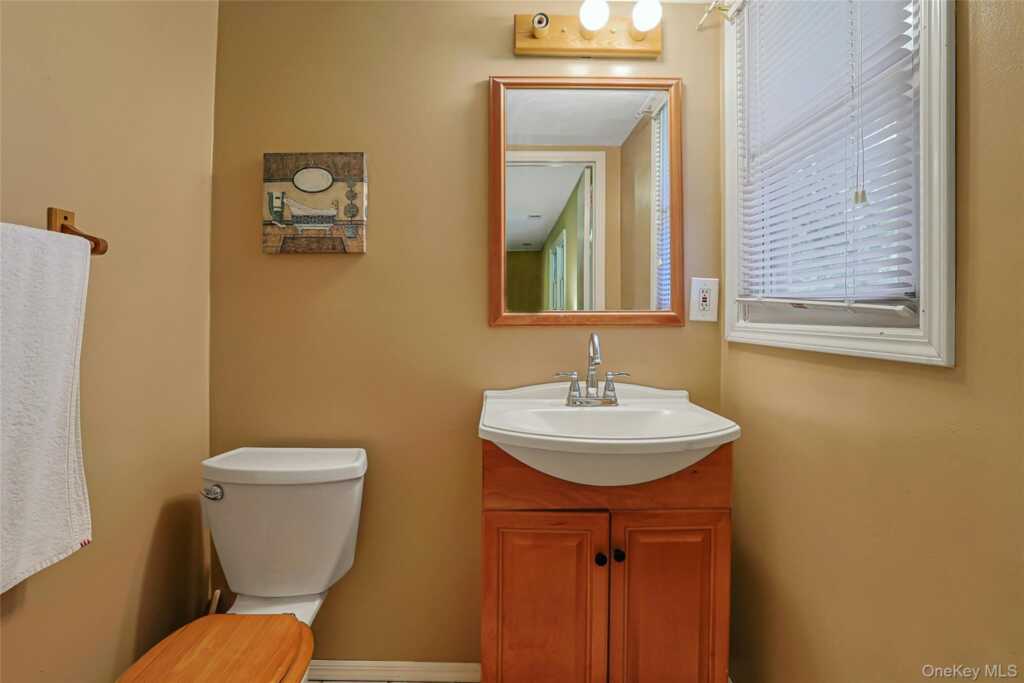 40 Lake Nanuet Drive, Nanuet, NY 10954 - Photo 20 of 25