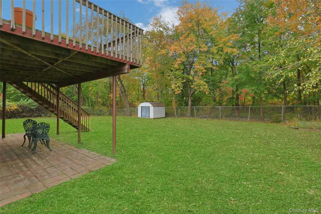40 Lake Nanuet Drive, Nanuet, NY 10954 - Photo 21 of 25