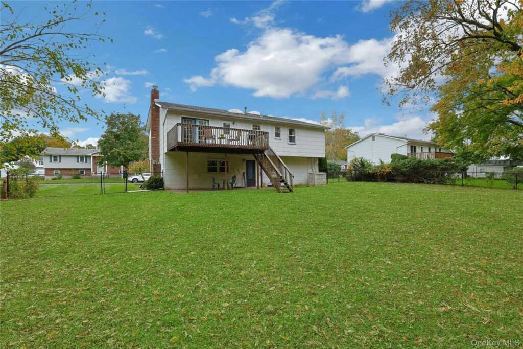 40 Lake Nanuet Drive, Nanuet, NY 10954 - Photo 23 of 25