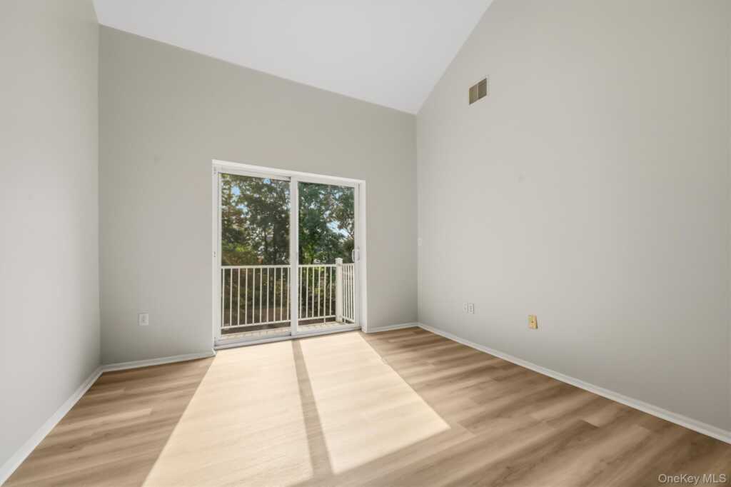 10-12 Chestnut Street, Unit #B307, Suffern, NY 10901 - Photo 14 of 50