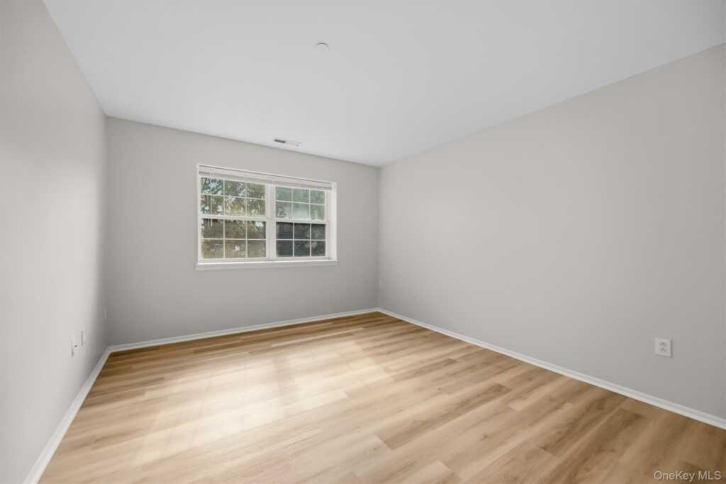 10-12 Chestnut Street, Unit #B307, Suffern, NY 10901 - Photo 24 of 50