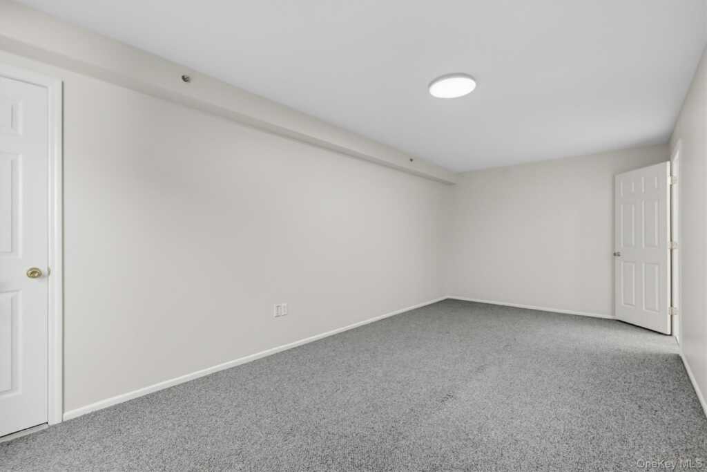10-12 Chestnut Street, Unit #B307, Suffern, NY 10901 - Photo 38 of 50