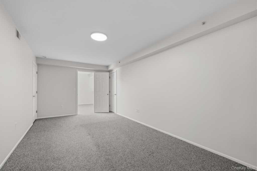 10-12 Chestnut Street, Unit #B307, Suffern, NY 10901 - Photo 40 of 50