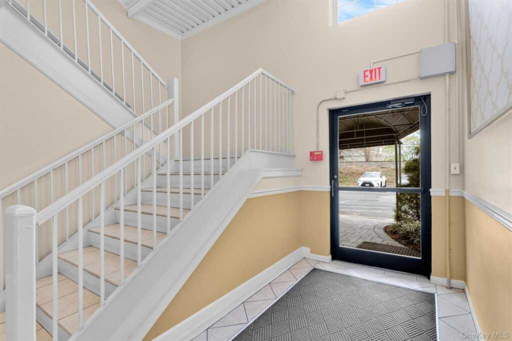 10-12 Chestnut Street, Unit #B307, Suffern, NY 10901 - Photo 6 of 50