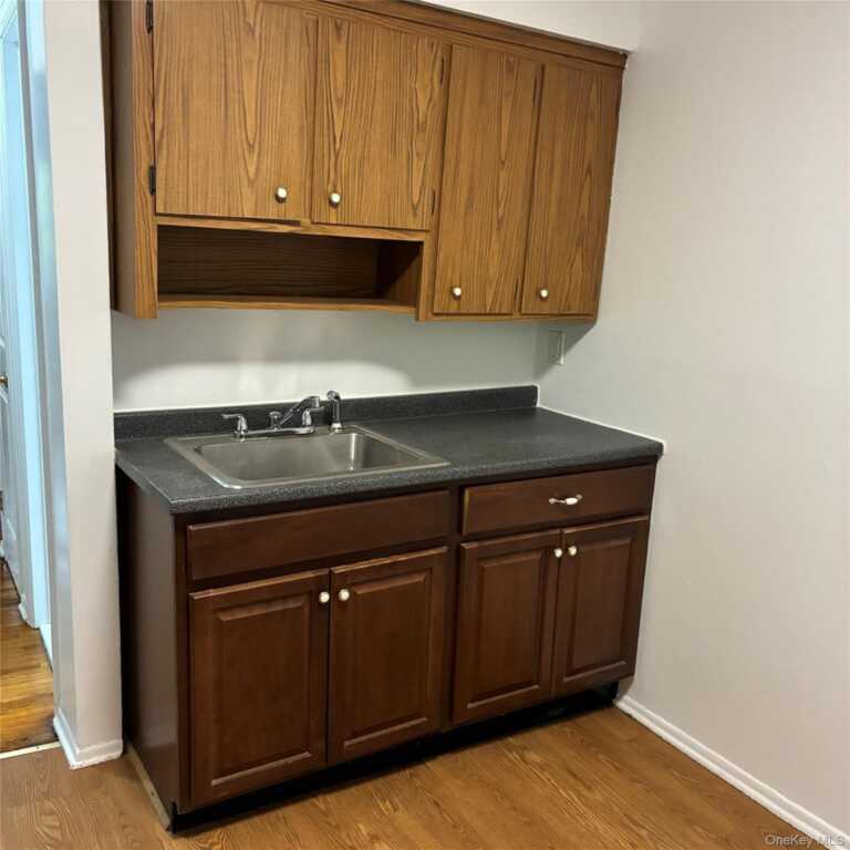 21 Pavilion Road, Unit #16, Suffern, NY 10901 - Photo 5 of 6