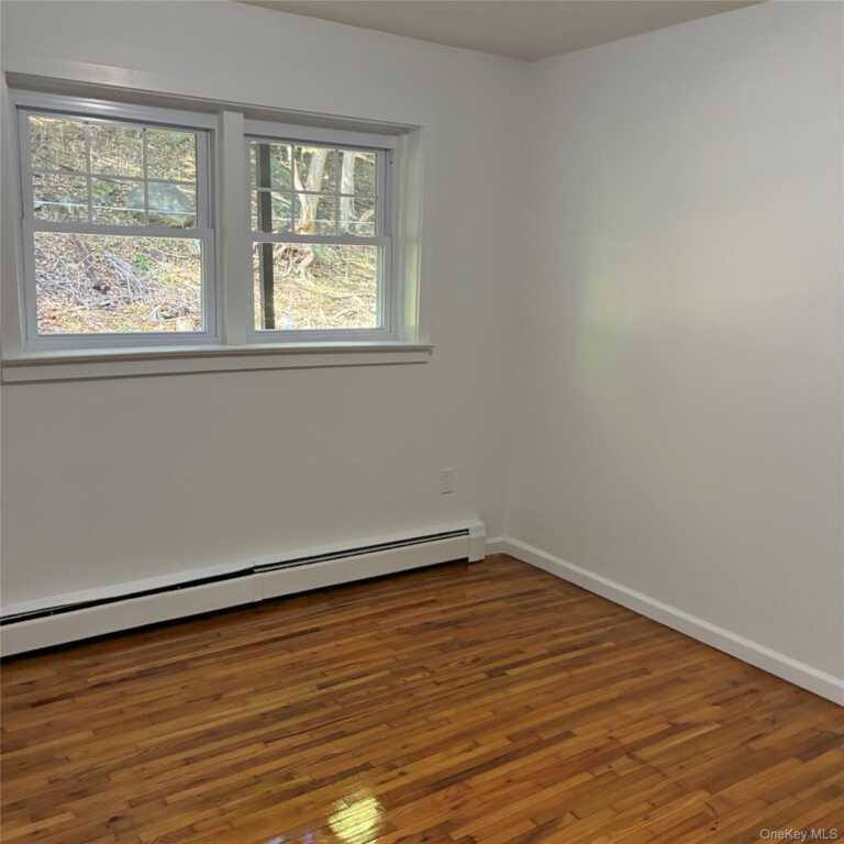 21 Pavilion Road, Unit #14, Suffern, NY 10901 - Photo 6 of 7