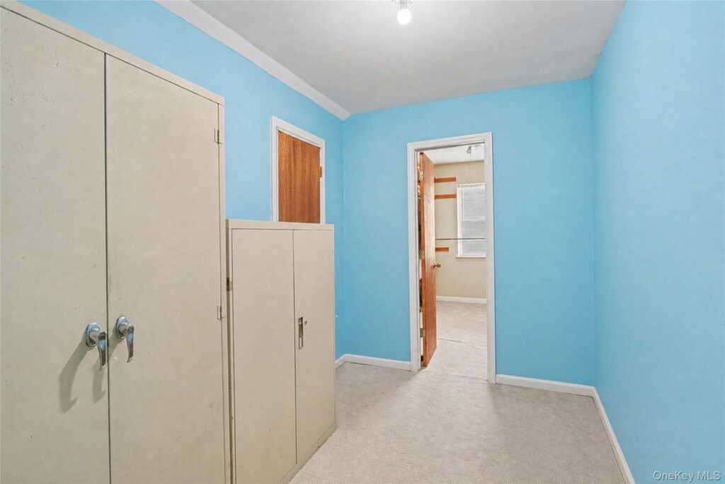 14 Blue Heron Road, Nanuet, NY 10954 - Photo 20 of 37