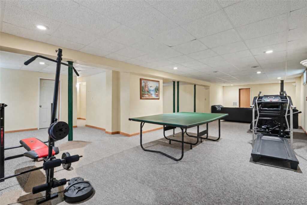 14 Blue Heron Road, Nanuet, NY 10954 - Photo 30 of 37