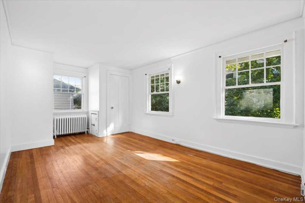 20 Whitfield Terrace, New Rochelle, NY 10801 - Photo 15 of 30