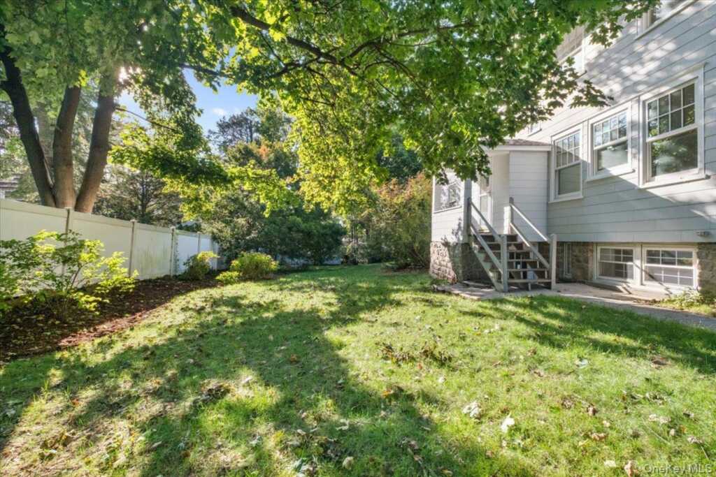 20 Whitfield Terrace, New Rochelle, NY 10801 - Photo 24 of 30
