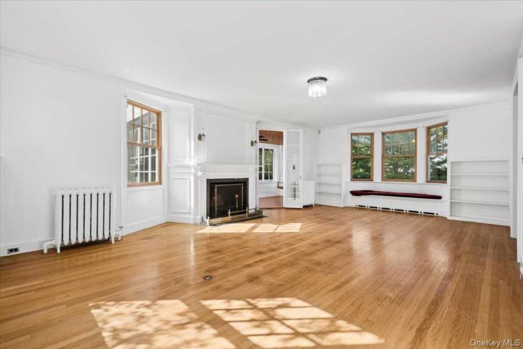 20 Whitfield Terrace, New Rochelle, NY 10801 - Photo 5 of 30