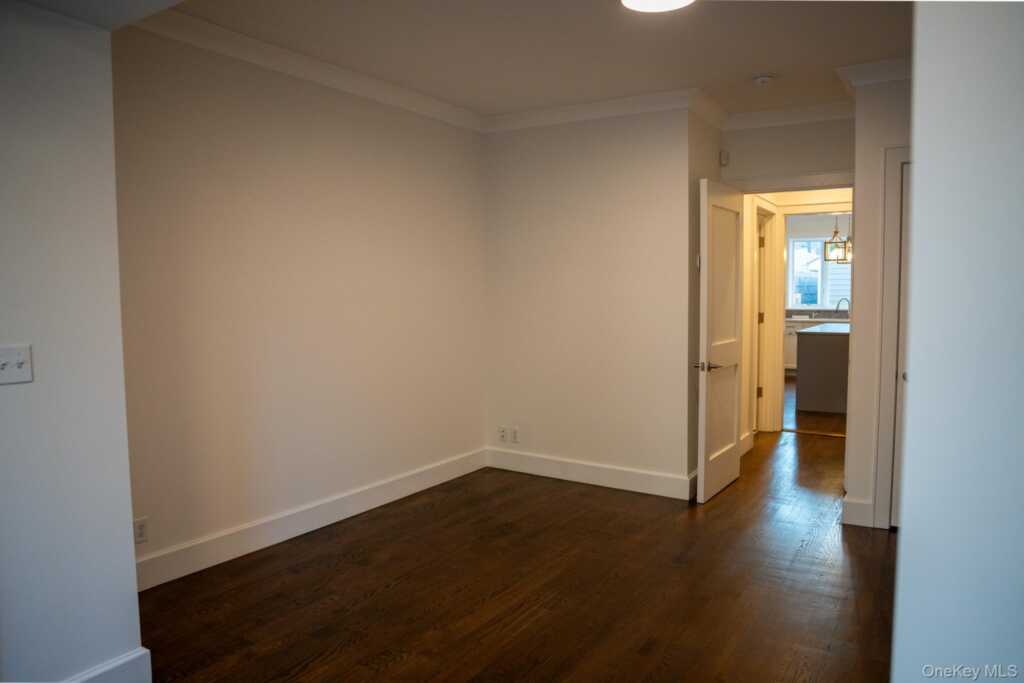 26 Pratt Street, New Rochelle, NY 10801 - Photo 8 of 33
