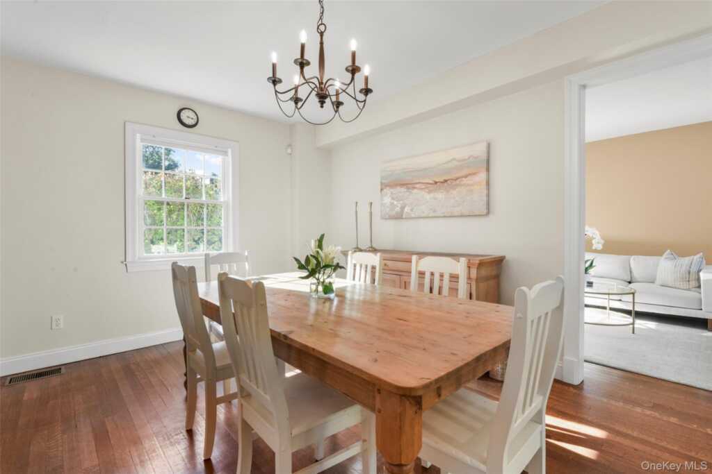 51 Maywood Road, New Rochelle, NY 10804 - Photo 14 of 48