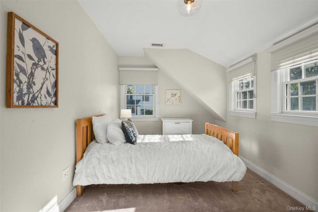 51 Maywood Road, New Rochelle, NY 10804 - Photo 35 of 48