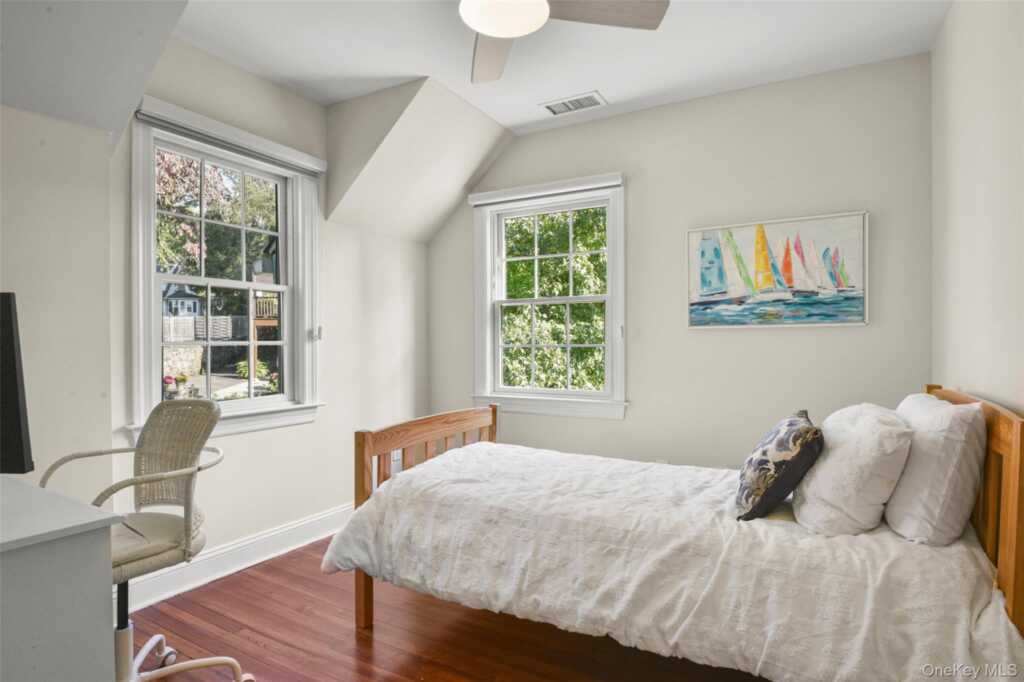 51 Maywood Road, New Rochelle, NY 10804 - Photo 36 of 48