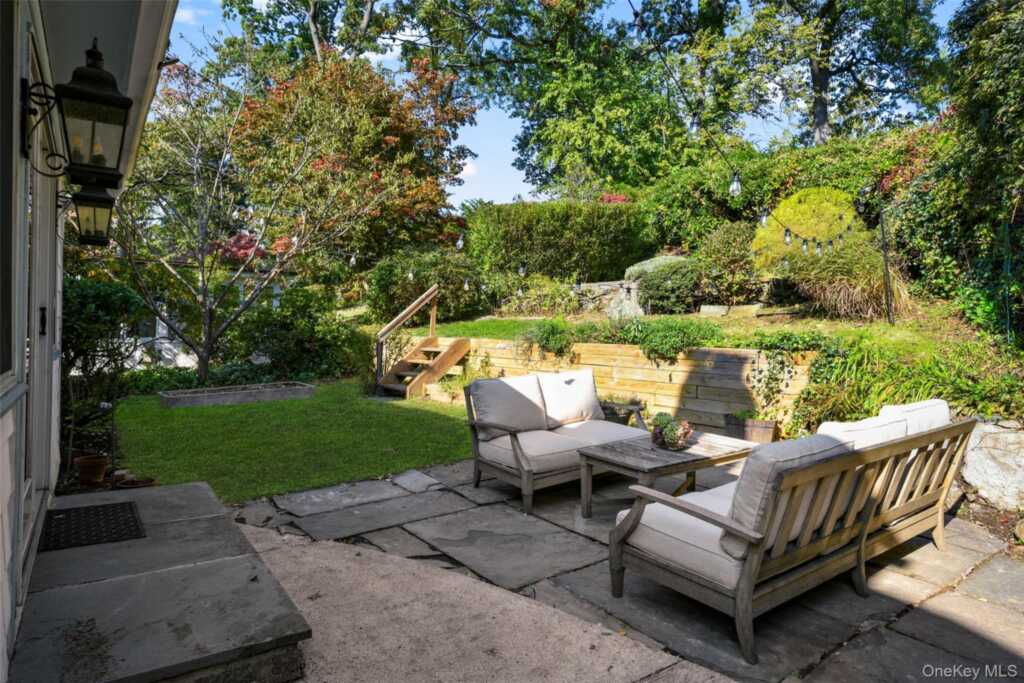 51 Maywood Road, New Rochelle, NY 10804 - Photo 41 of 48