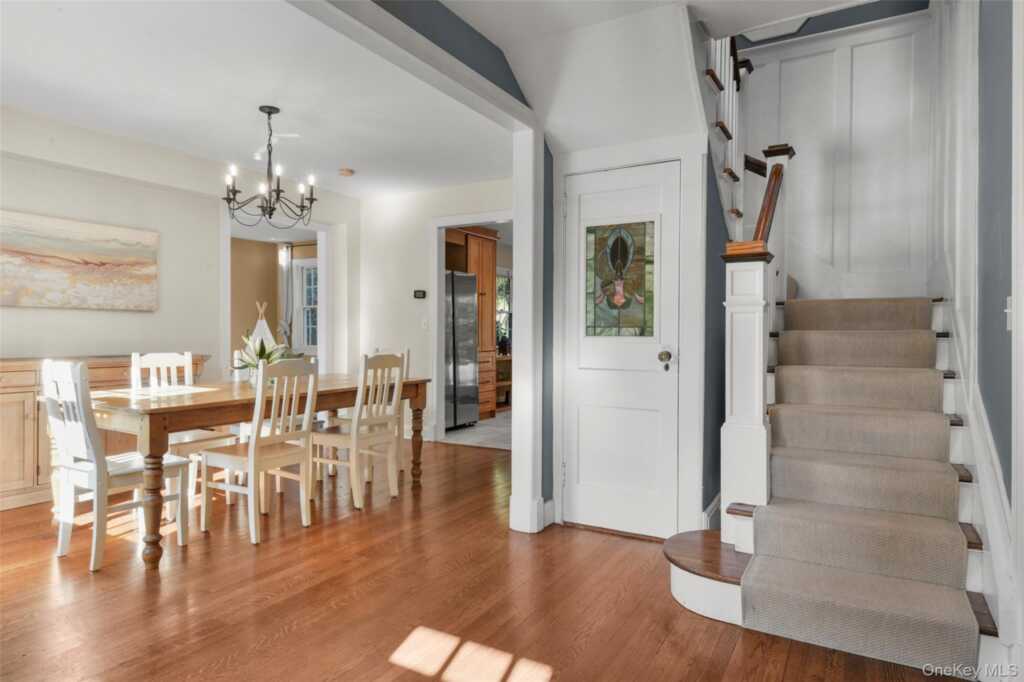 51 Maywood Road, New Rochelle, NY 10804 - Photo 9 of 48
