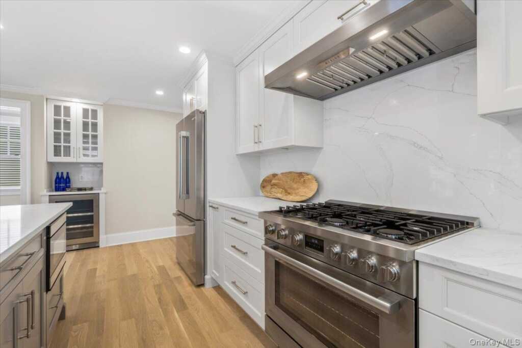 68 Grapal Street, Rye, NY 10580 - Photo 11 of 37