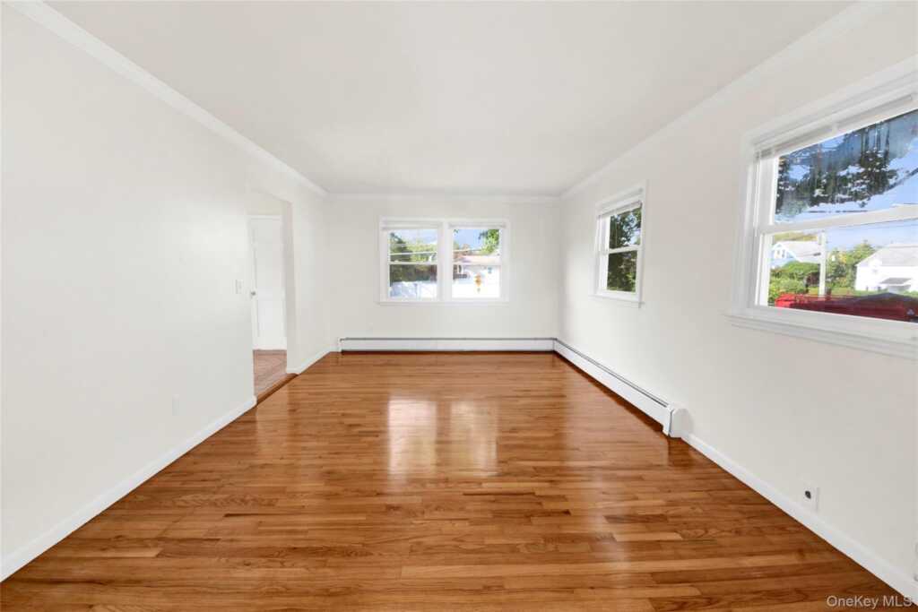 355 5th Avenue, New Rochelle, NY 10801 - Photo 7 of 37